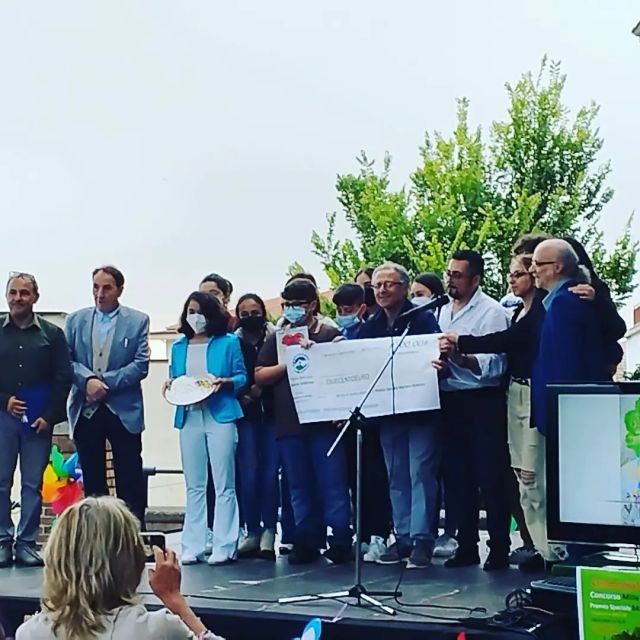 1173872_433134016802085_672759723_n